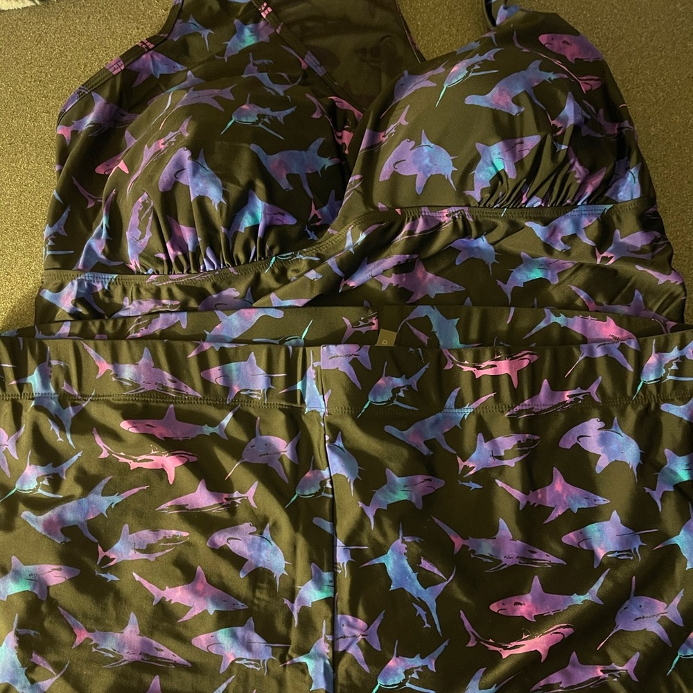 Torrid shark swimming suit size 5